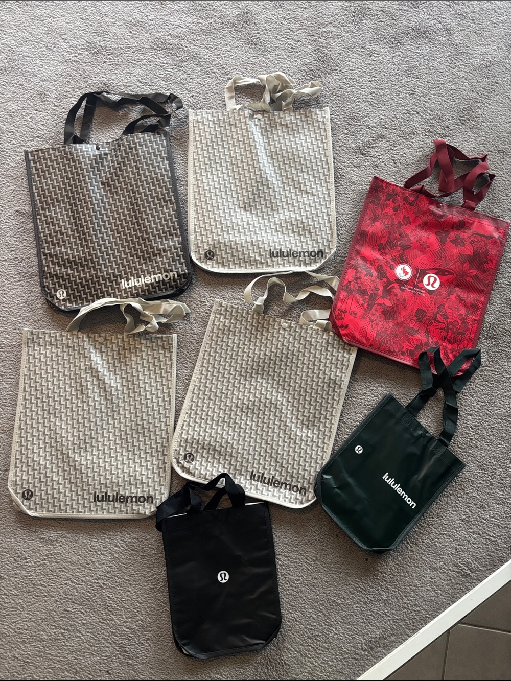NWT!lululemon black, red and cream assorted tote bundle